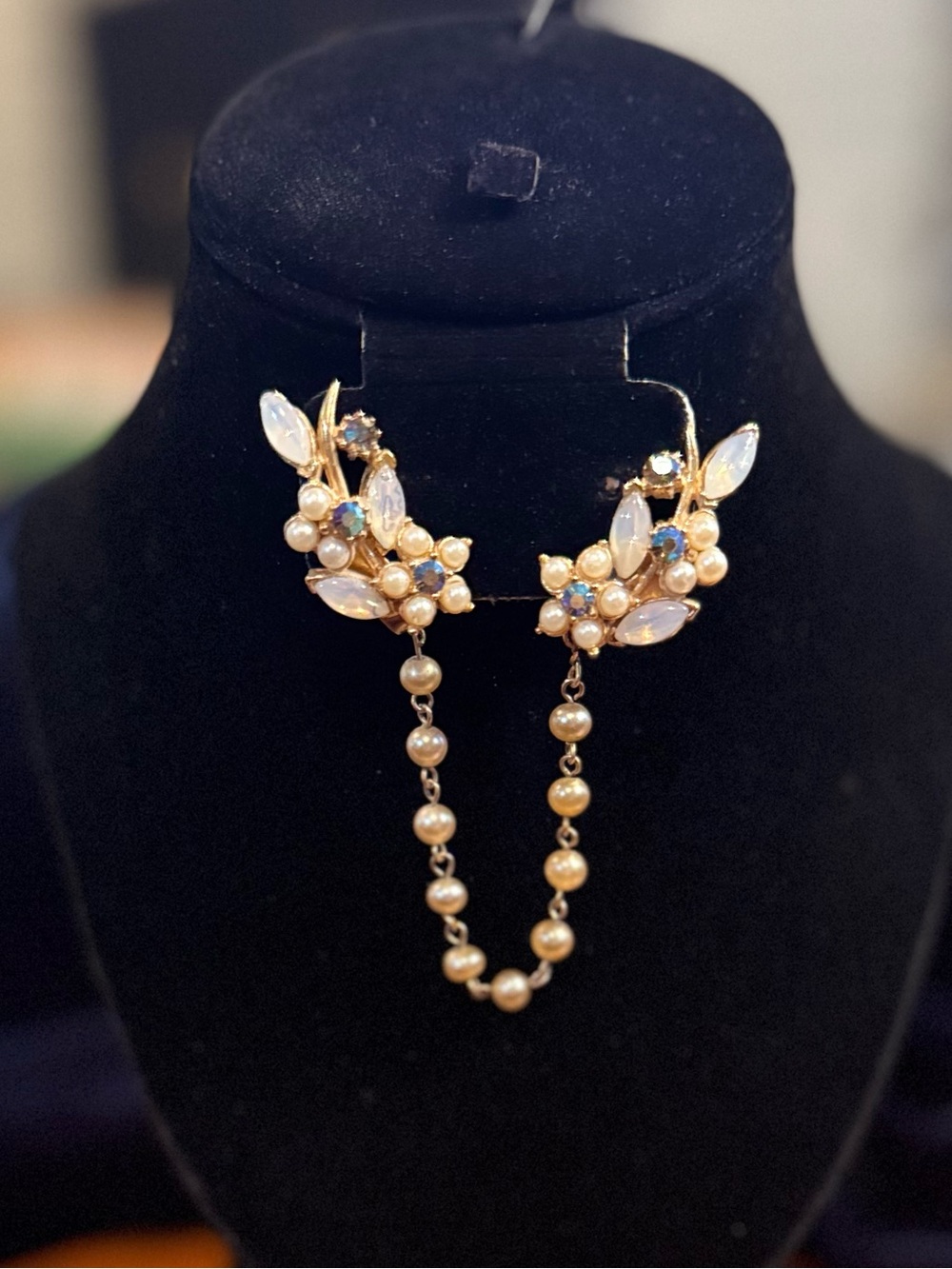 Vintage Florenza Gold-Tone Faux Pearl & Aurora Borealis Rhinestone Sweater Clip